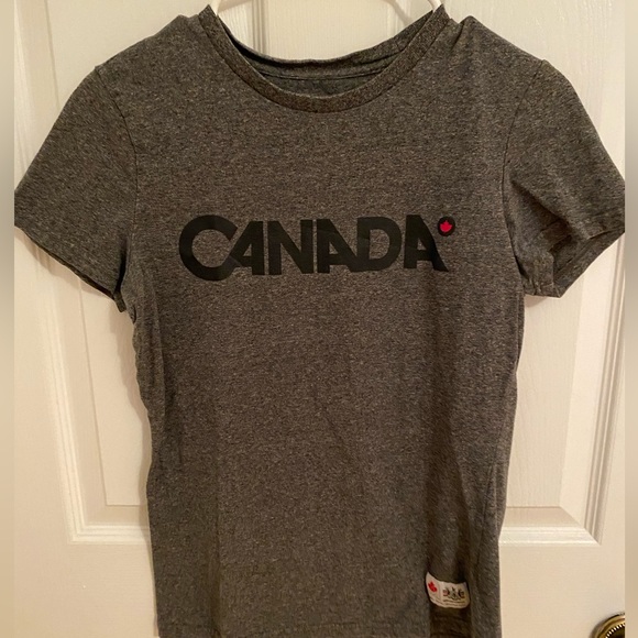 Women’s Canada Olympics tee - Picture 1 of 3